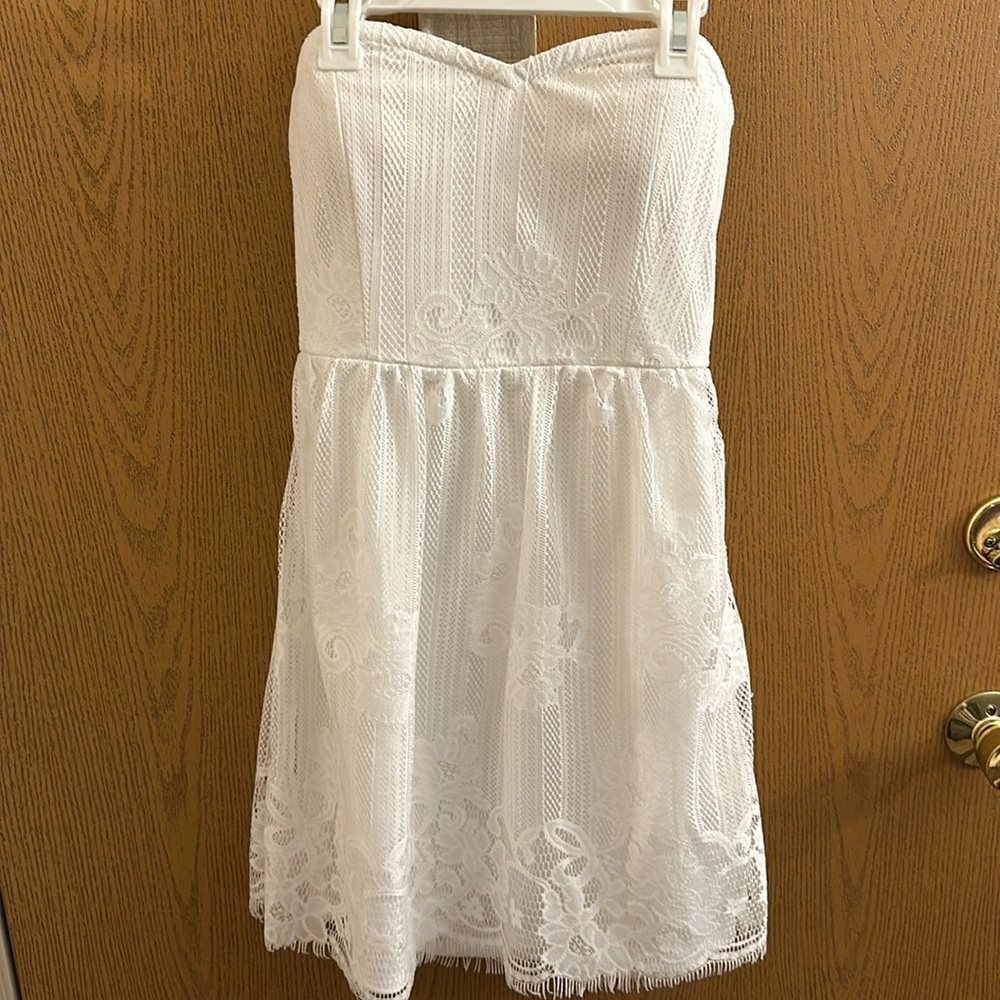 White lace dress